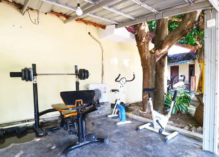 Kampung 168 3* ジンバラン